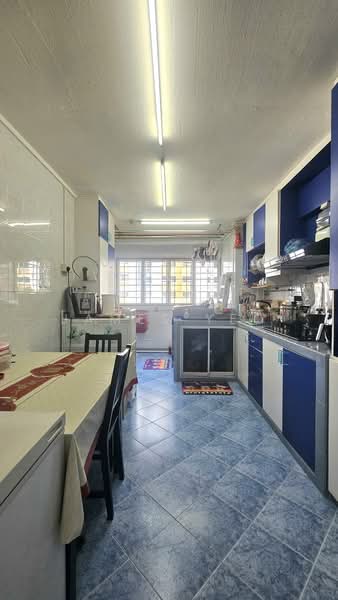 122 Ang Mo Kio Avenue 3, 122 Ang Mo Kio Avenue 3, 2 Bedrooms, 710 sqft, HDB Flat For Sale, by James Yeo, 500225068 - Kitchen - PropertyGuru.com.sg