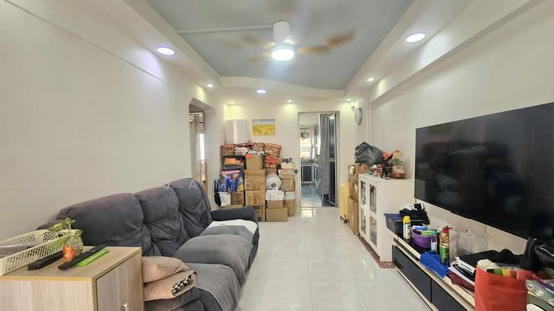 122 Ang Mo Kio Avenue 3, 122 Ang Mo Kio Avenue 3, 2 Bedrooms, 710 sqft, HDB Flat For Sale, by James Yeo, 500225068 - Living Room - PropertyGuru.com.sg