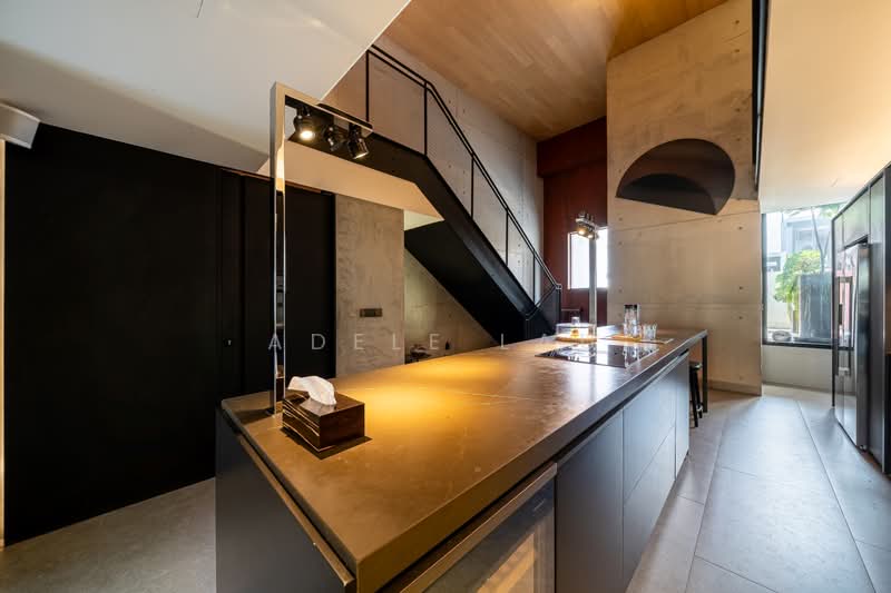 Windsor Park Estate, Leo Drive, 6 Bedrooms, 5,000 sqft, Terraced House For Sale, by Adele Lau, 500225072 - Kitchen - PropertyGuru.com.sg