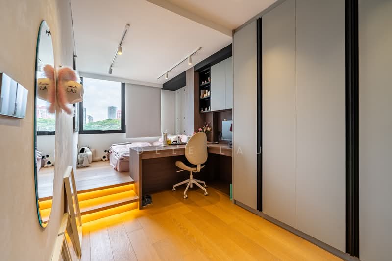 Windsor Park Estate, Leo Drive, 6 Bedrooms, 5,000 sqft, Terraced House For Sale, by Adele Lau, 500225072 - Bedroom - PropertyGuru.com.sg