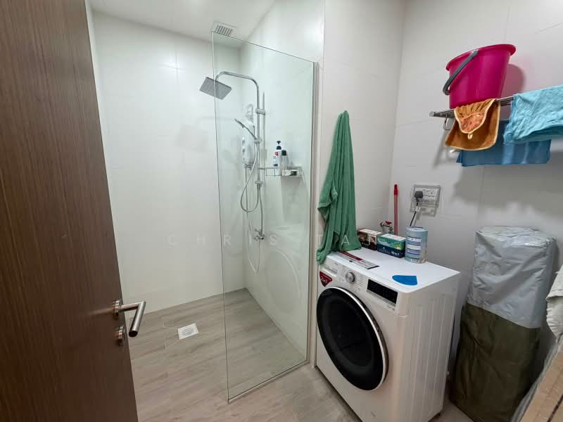 mTower, 460 Alexandra Road, 4,800 sqft, Office For Rent, by Chris Tan, 500225074 - Bathroom - CommercialGuru.com.sg