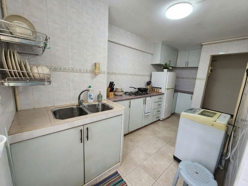 28 Bendemeer Road, 28 Bendemeer Road, 3 Bedrooms, 893 sqft, HDB Flat For Sale, by James Yeo, 500225084 - Kitchen - PropertyGuru.com.sg