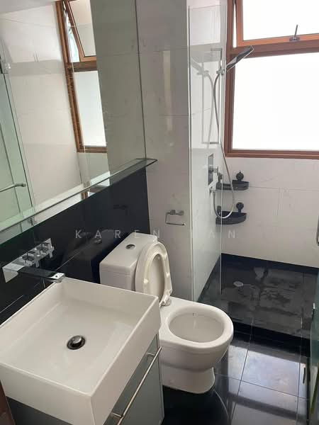 Vanadium, 9 Hertford Road, 2 Bedrooms, 829 sqft, Apartment For Sale, by Karen Tan, 500225086 - Bathroom - PropertyGuru.com.sg