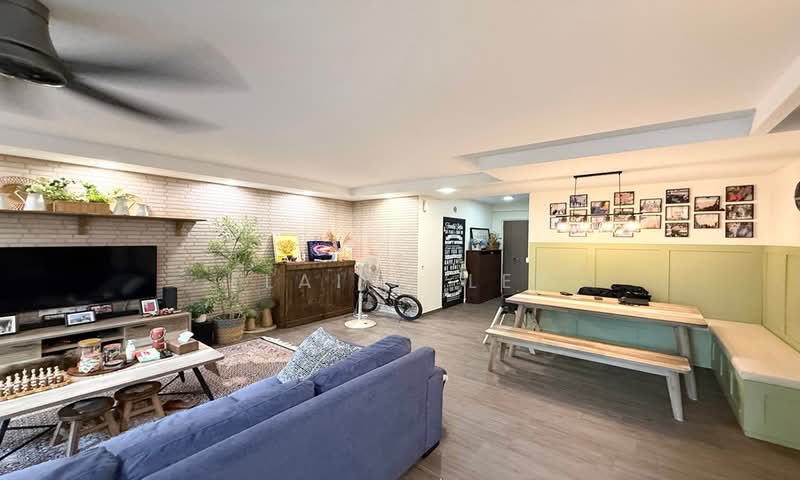 122A Punggol Edge, 122A Edgedale Plains, 3 Bedrooms, 1,205 sqft, HDB Flat For Sale, by Elaine Lee, 500225089 - Living Room - PropertyGuru.com.sg