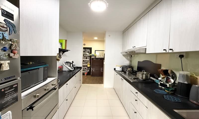 122A Punggol Edge, 122A Edgedale Plains, 3 Bedrooms, 1,205 sqft, HDB Flat For Sale, by Elaine Lee, 500225089 - Kitchen - PropertyGuru.com.sg