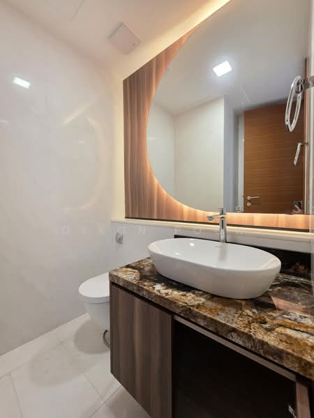 Saint Thomas Suites, 33 St Thomas Walk, 4 Bedrooms, 2,605 sqft, Condominium For Rent, by Dixon Poon, 500225101 - Powder Room - PropertyGuru.com.sg