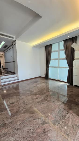 Landridge Condo, 202 Pasir Panjang Road, 3 Bedrooms, 1,765 sqft, Condominium For Rent, by Irene Yong, 500225106 - PropertyGuru.com.sg