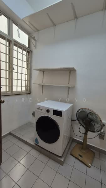 Landridge Condo, 202 Pasir Panjang Road, 3 Bedrooms, 1,765 sqft, Condominium For Rent, by Irene Yong, 500225106 - PropertyGuru.com.sg