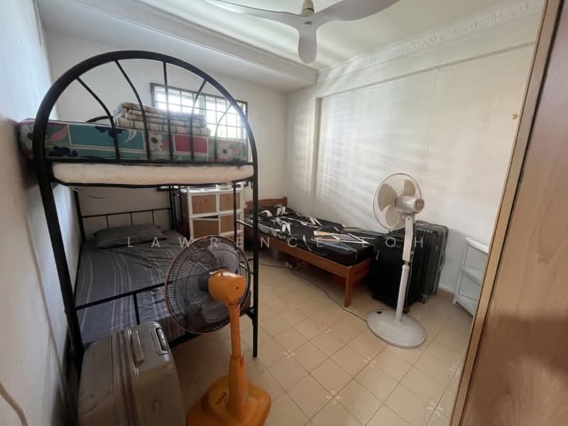 107 Serangoon North Avenue 1, 107 Serangoon North Avenue 1, 2 Bedrooms, 646 sqft, HDB Flat For Sale, by Lawrence Loh, 500225120 - Bedroom - PropertyGuru.com.sg