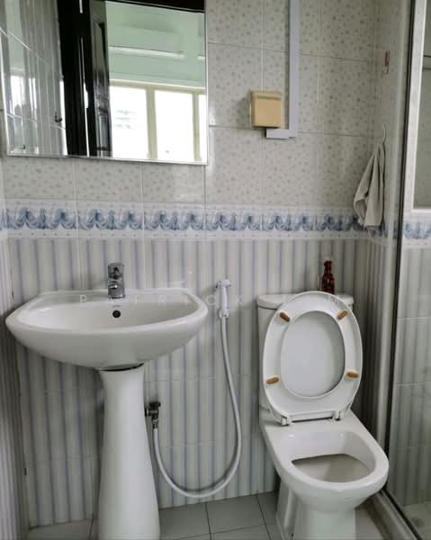 Cavenagh Gardens, 71 Cavenagh Road, Room Rental, 2,350 sqft, Apartment For Rent, by Patrick Lim, 500225121 - Bathroom - PropertyGuru.com.sg