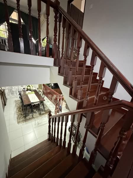 Rare Freehold Corner Land in D16 Simei for Redevelopment, Harvey View, Harvey Avenue, Harvey Crescent, Sea Breeze Road, Sea Breeze Avenue, Jalan Angin Laut, Sunbird Park, , 16,506 sqft, Residential Land For Sale, by Cheryl Tang, 500225141 - Interior staircase - PropertyGuru.com.sg