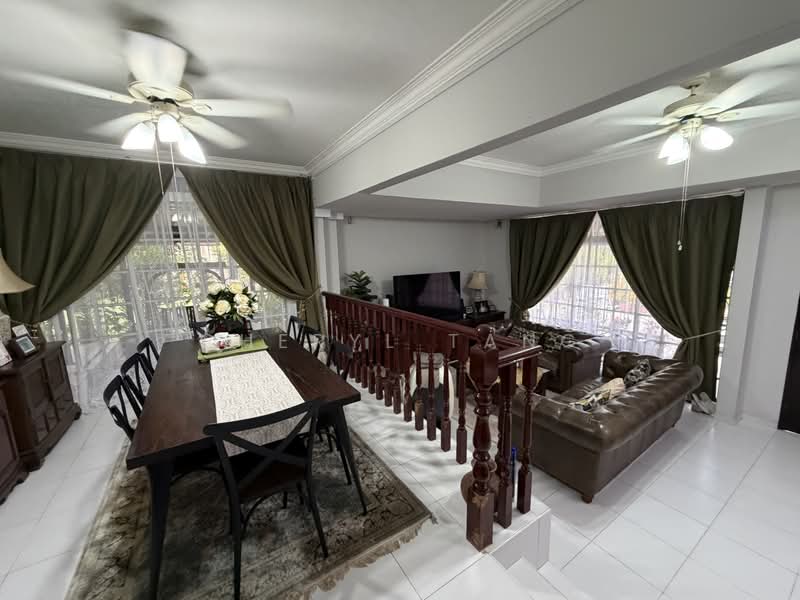 Rare Freehold Corner Land in D16 Simei for Redevelopment, Harvey View, Harvey Avenue, Harvey Crescent, Sea Breeze Road, Sea Breeze Avenue, Jalan Angin Laut, Sunbird Park, , 16,506 sqft, Residential Land For Sale, by Cheryl Tang, 500225141 - Living and Dining Room - PropertyGuru.com.sg