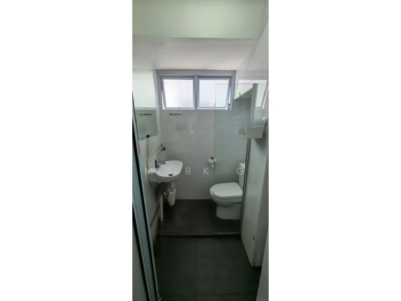 348 Ang Mo Kio Avenue 3, 348 Ang Mo Kio Avenue 3, 2 Bedrooms, 785 sqft, HDB Flat For Sale, by Mark G, 500225144 - Bathroom - PropertyGuru.com.sg