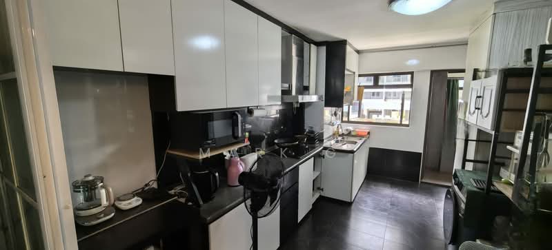 348 Ang Mo Kio Avenue 3, 348 Ang Mo Kio Avenue 3, 2 Bedrooms, 785 sqft, HDB Flat For Sale, by Mark G, 500225144 - Kitchen - PropertyGuru.com.sg
