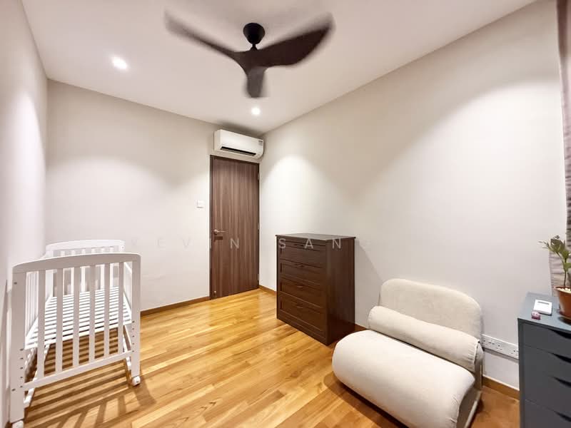 Blue Horizon, 21 West Coast Crescent, 2 Bedrooms, 969 sqft, Condominium For Sale, by Kevin Sangju, 500225151 - Bedroom - PropertyGuru.com.sg