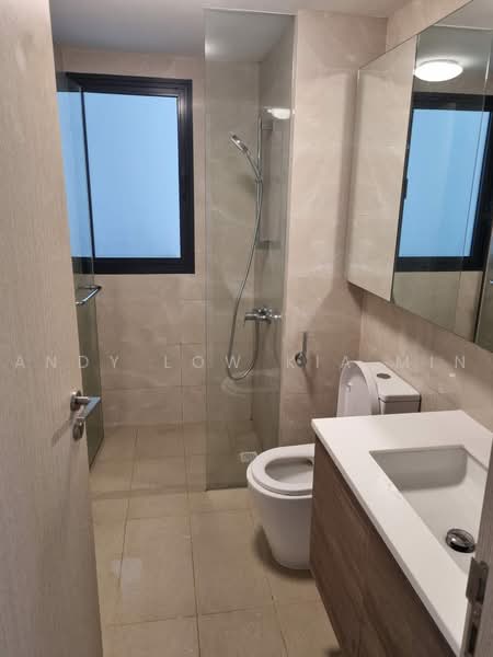 Treasure at Tampines, 17 Tampines Lane, 3 Bedrooms, 915 sqft, Condominium For Rent, by Andy Low Kia Min, 500225152 - Bathroom - PropertyGuru.com.sg