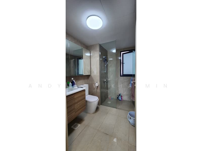 Treasure at Tampines, 17 Tampines Lane, 3 Bedrooms, 915 sqft, Condominium For Rent, by Andy Low Kia Min, 500225152 - Bathroom - PropertyGuru.com.sg