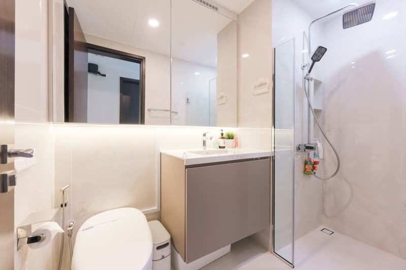 The Inflora, 63 Flora Drive, 3 Bedrooms, 1,033 sqft, Condominium For Sale, by Stella Zhang, 500225154 - Common Bathroom - PropertyGuru.com.sg