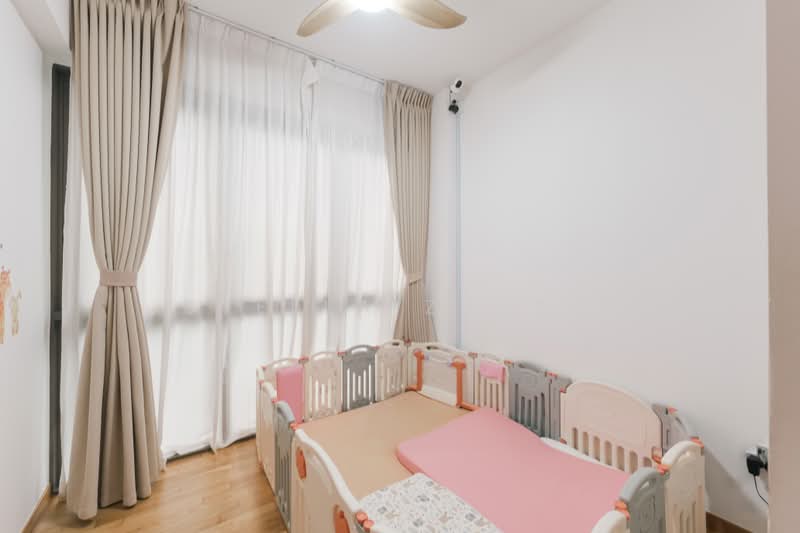 The Inflora, 63 Flora Drive, 3 Bedrooms, 1,033 sqft, Condominium For Sale, by Stella Zhang, 500225154 - Bedroom 1 - PropertyGuru.com.sg