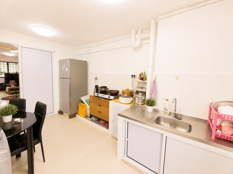 534 Ang Mo Kio Avenue 10, 534 Ang Mo Kio Avenue 10, Room Rental, 120 sqft, HDB Flat For Rent, by Alvin Chiam, 500225160 - Kitchen - PropertyGuru.com.sg