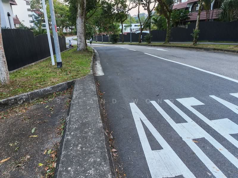Good Buy! 2 Story Semi Detached at Jalan Suasa Suits AnA and Rebuild, Jalan Suasa, 4 Bedrooms, 2,400 sqft, Semi-Detached House For Sale, by Roland Wong, 500225166 - Exterior - PropertyGuru.com.sg