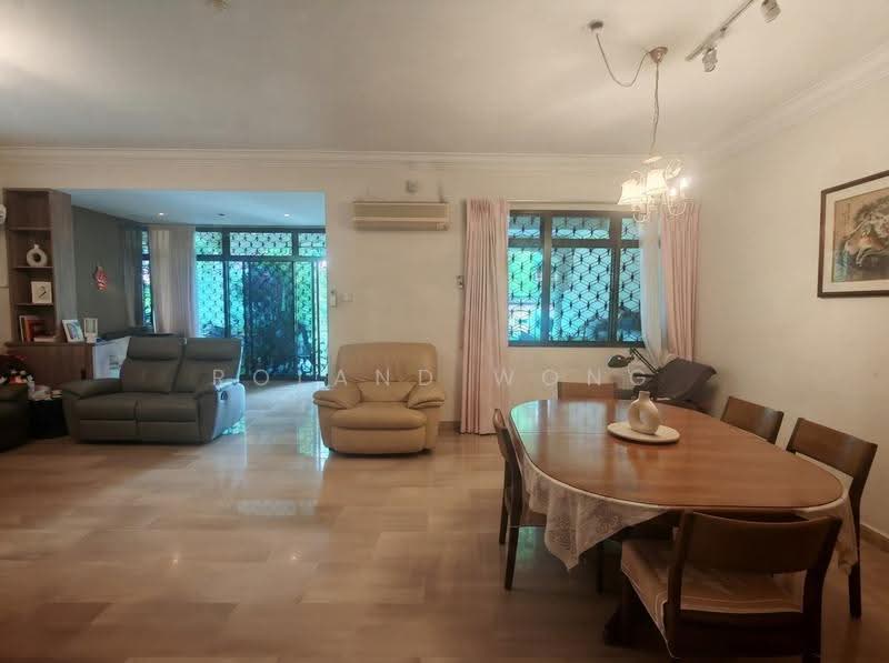 Good Buy! 2 Story Semi Detached at Jalan Suasa Suits AnA and Rebuild, Jalan Suasa, Dairy Farm / Bukit Panjang / Choa Chu Kang, 4 Bedrooms, 2,400 sqft, Semi-Detached House For Sale, by Roland Wong, 500225166 - Living Room - PropertyGuru.com.sg