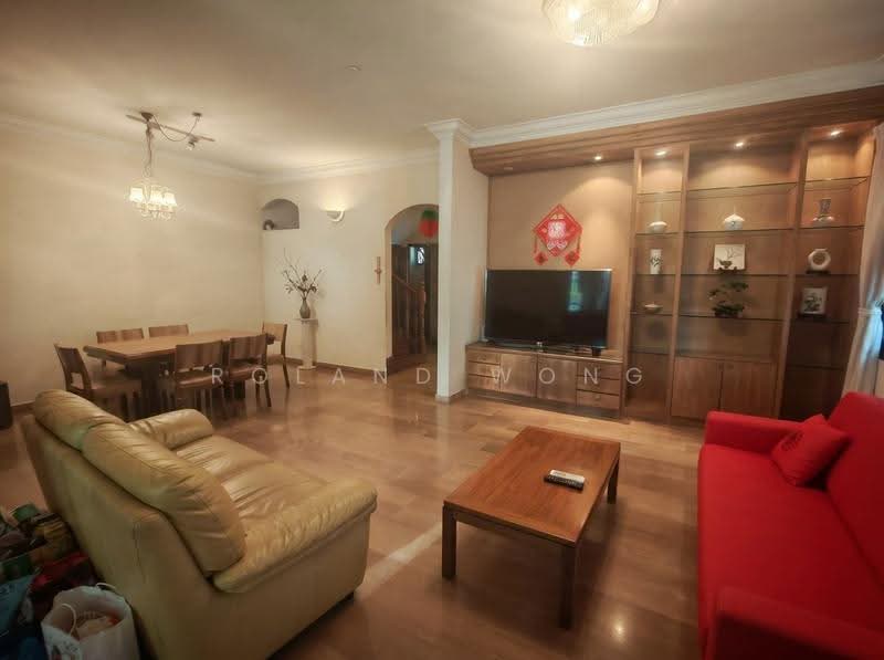 Good Buy! 2 Story Semi Detached at Jalan Suasa Suits AnA and Rebuild, Jalan Suasa, Dairy Farm / Bukit Panjang / Choa Chu Kang, 4 Bedrooms, 2,400 sqft, Semi-Detached House For Sale, by Roland Wong, 500225166 - Living Room - PropertyGuru.com.sg