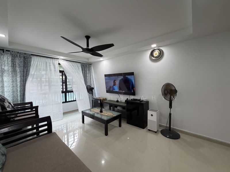 438B Sengkang West Avenue, 438B Sengkang West Avenue, 3 Bedrooms, 1,011 sqft, HDB Flat For Sale, by Ahmad Ibrahim, 500225171 - Living Room - PropertyGuru.com.sg