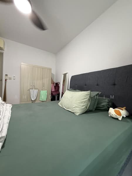 438B Sengkang West Avenue, 438B Sengkang West Avenue, 3 Bedrooms, 1,011 sqft, HDB Flat For Sale, by Ahmad Ibrahim, 500225171 - Bedroom - PropertyGuru.com.sg