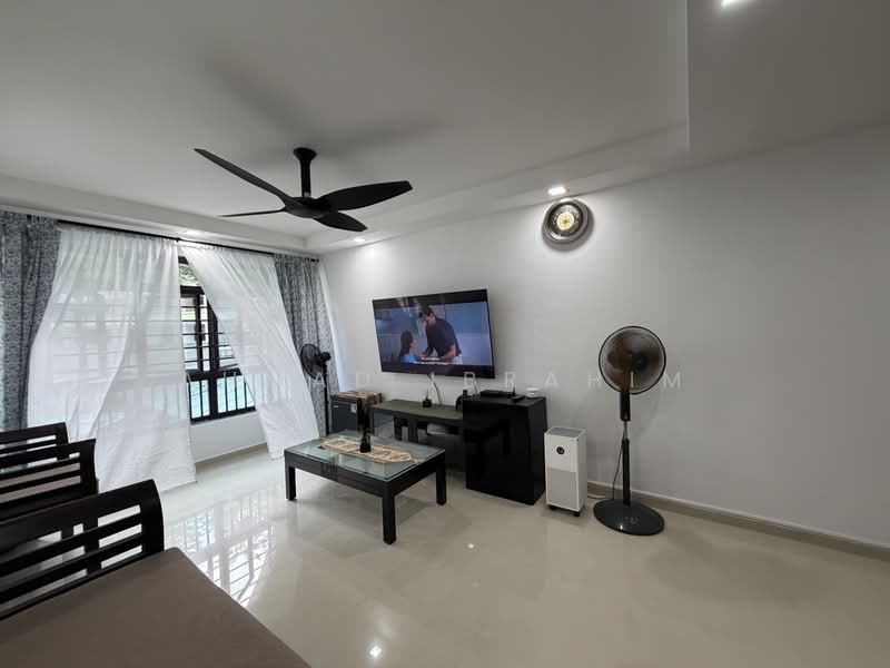 438B Sengkang West Avenue, 438B Sengkang West Avenue, 3 Bedrooms, 1,011 sqft, HDB Flat For Sale, by Ahmad Ibrahim, 500225171 - Living Room - PropertyGuru.com.sg