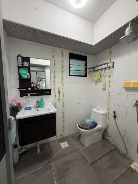 438B Sengkang West Avenue, 438B Sengkang West Avenue, 3 Bedrooms, 1,011 sqft, HDB Flat For Sale, by Ahmad Ibrahim, 500225171 - Bathroom - PropertyGuru.com.sg