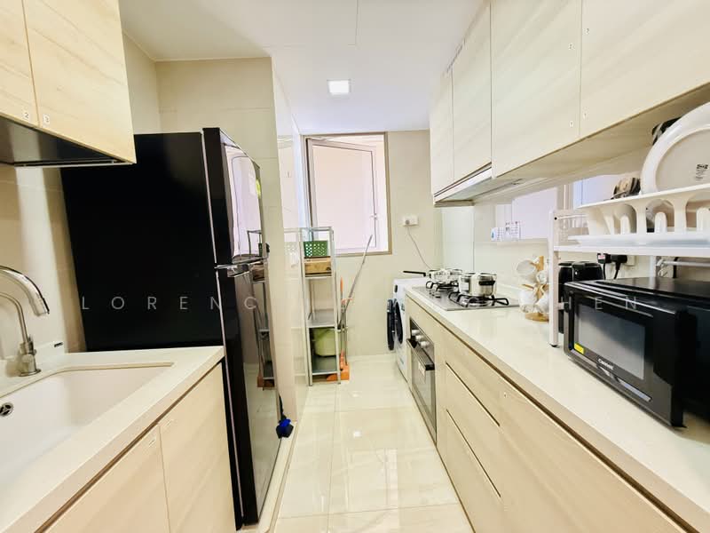 The Vales, 79 Anchorvale Crescent, Room Rental, 150 sqft, Condominium For Rent, by Florence Zheng Zhen, 500225183 - Kitchen - PropertyGuru.com.sg
