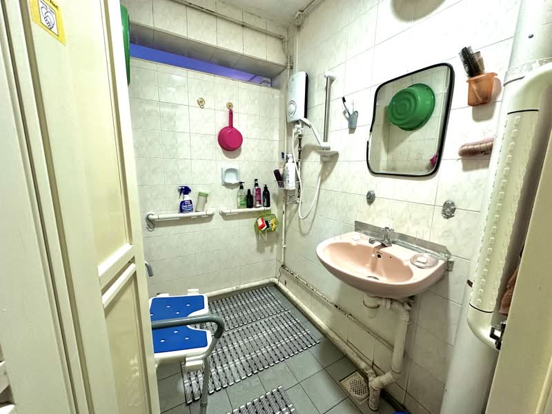 84 Whampoa Drive, 84 Whampoa Drive, Room Rental, 100 sqft, HDB Flat For Rent, by Kar Loon Choong, 500225185 - Bathroom - PropertyGuru.com.sg