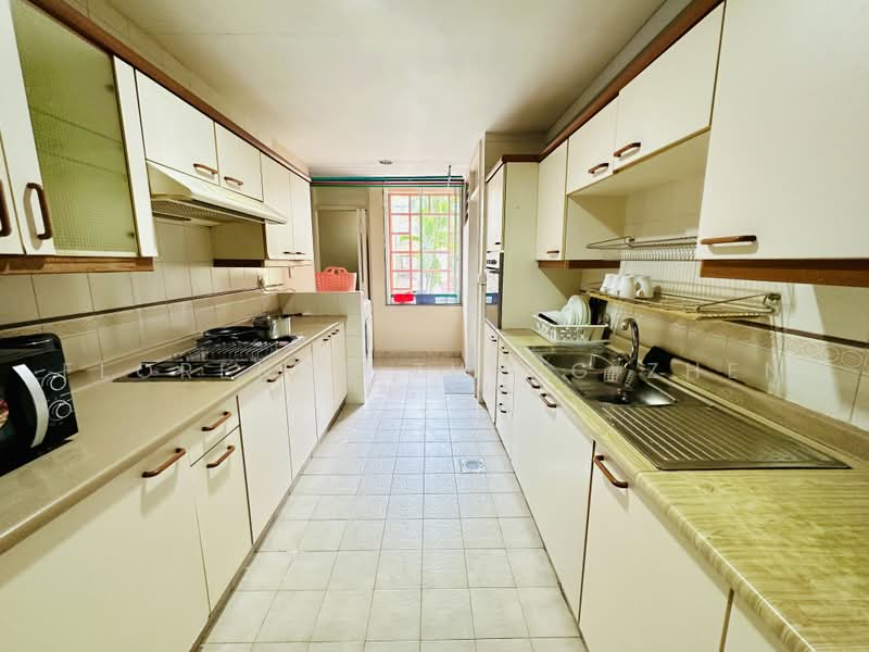 Maple Woods, 985 Bukit Timah Road, Room Rental, 150 sqft, Condominium For Rent, by Florence Zheng Zhen, 500225190 - Kitchen - PropertyGuru.com.sg