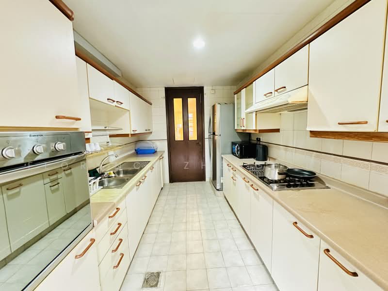 Maple Woods, 985 Bukit Timah Road, Room Rental, 150 sqft, Condominium For Rent, by Florence Zheng Zhen, 500225190 - Kitchen - PropertyGuru.com.sg