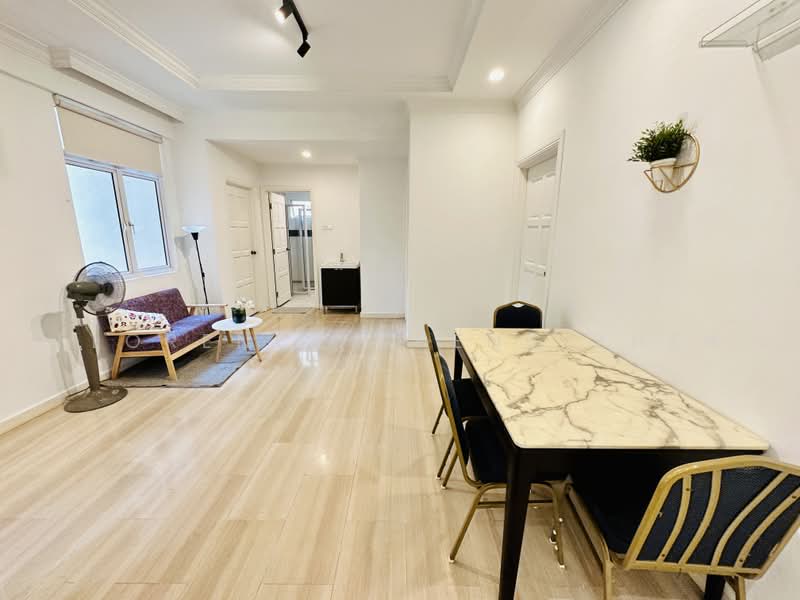 Euro-Asia Court, 3 River Valley Close, Room Rental, 150 sqft, Apartment For Rent, by Florence Zheng Zhen, 500225202 - Living Room - PropertyGuru.com.sg