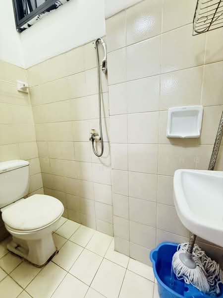 Seasons Park, 491 Yio Chu Kang Road, Room Rental, 250 sqft, Condominium For Rent, by Florence Zheng Zhen, 500225208 - Bathroom - PropertyGuru.com.sg
