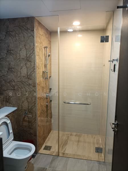 Sims Urban Oasis, 2 Sims Drive, 2 Bedrooms, 624 sqft, Condominium For Rent, by Rosalind Chong, 500225225 - Bathroom - PropertyGuru.com.sg