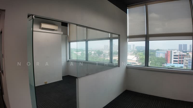 Wcega Tower, 21 Bukit Batok Crescent, 1,088 sqft, Light Industrial (B1) For Rent, by Nora Tan Theng Eng, 500225226 - Interior - CommercialGuru.com.sg