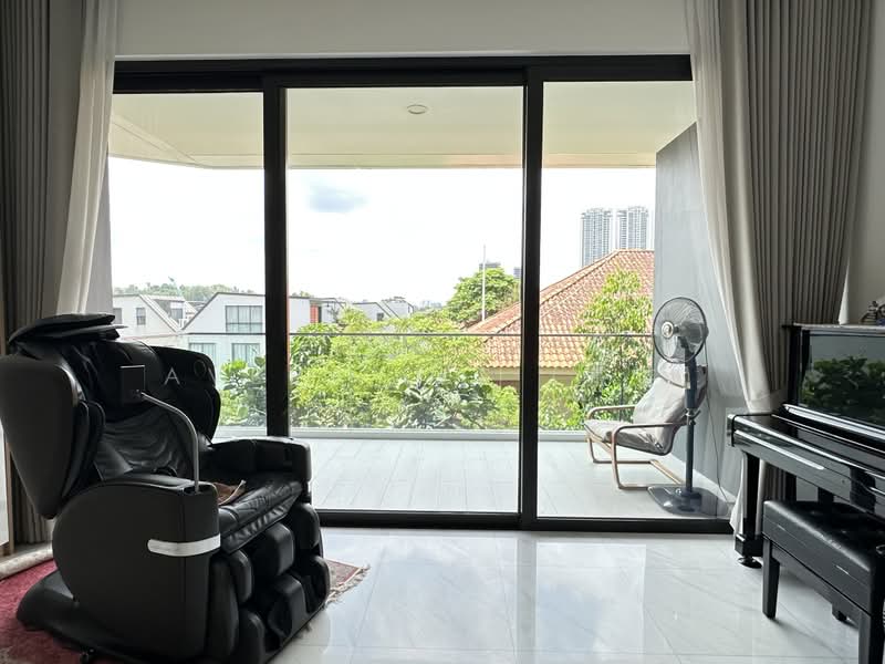 Peak Residence, 333 Thomson Road, 4 Bedrooms, 1,389 sqft, Condominium For Sale, by Avery Lee (芷芸), 500225244 - Balcony - PropertyGuru.com.sg