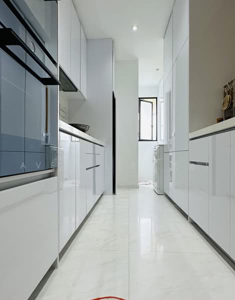 Peak Residence, 333 Thomson Road, 4 Bedrooms, 1,389 sqft, Condominium For Sale, by Avery Lee (芷芸), 500225244 - Kitchen - PropertyGuru.com.sg