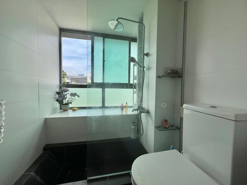 Wilkie 80, 80 Wilkie Road, 2 Bedrooms, 581 sqft, Apartment For Sale, by Alson Teo, 500225245 - Bathroom - PropertyGuru.com.sg