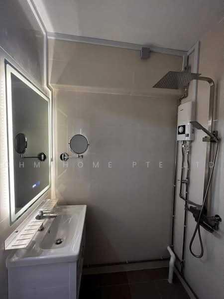 403 Yishun Avenue 6, 403 Yishun Avenue 6, 3 Bedrooms, 904 sqft, HDB Flat For Sale, by JESLYN LIM, 500225282 - Bathroom - PropertyGuru.com.sg