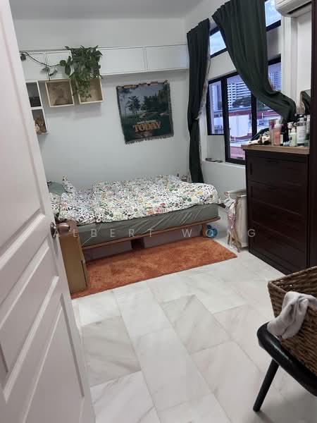 76 Guan Chuan Street, 76 Guan Chuan Street, 3 Bedrooms, 1,050 sqft, Walk-up Apartment For Rent, by Albert Wong, 500225284 - Bedroom - PropertyGuru.com.sg