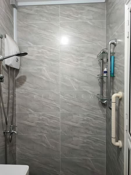 748 Jurong West Street 73, 748 Jurong West Street 73, Room Rental, 130 sqft, HDB Flat For Rent, by Ken Chew, 500225285 - Bathroom - PropertyGuru.com.sg