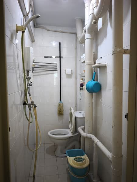 86 Commonwealth Close, 86 Commonwealth Close, 2 Bedrooms, 624 sqft, HDB Flat For Sale, by Willie Yeo, 500225298 - Bathroom - PropertyGuru.com.sg
