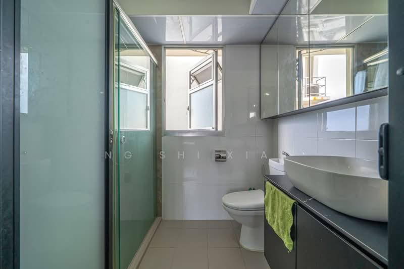 228B Ang Mo Kio Street 23, 228B Ang Mo Kio Street 23, 3 Bedrooms, 1,216 sqft, HDB Flat For Sale, by Ng Shi Xian, 500225300 - Master Bathroom - PropertyGuru.com.sg