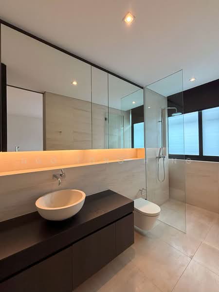 Elegant Modern GCB at Swettenham Road, SWETTENHAM ROAD, Tanglin / Holland / Bukit Timah, 6 Bedrooms, 10,000 sqft, Good Class Bungalow For Rent, by Ngo Tong Hang, 500225311 - Bathroom - PropertyGuru.com.sg