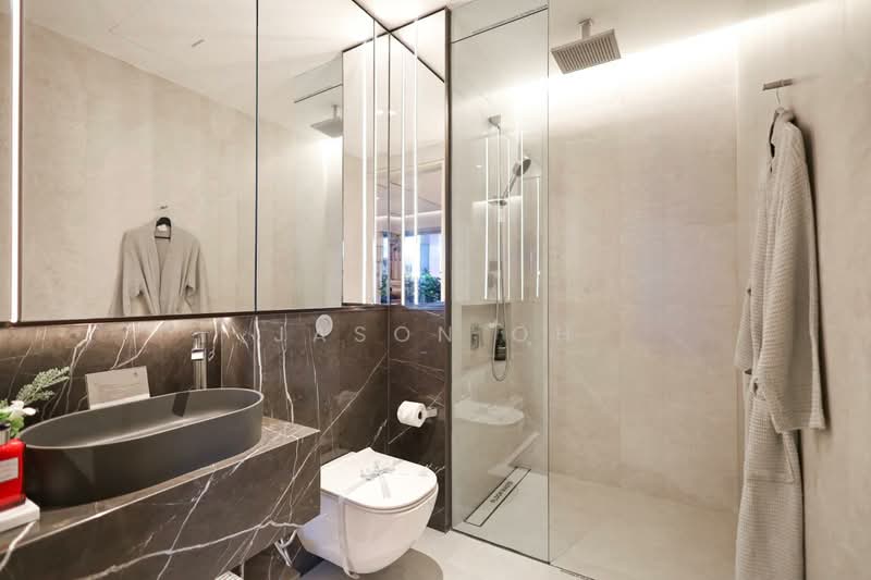 W Residences Marina View - Singapore, 22 Marina View, 3 Bedrooms, 1,195 sqft, Condominium For Sale, by Jason Oh, 500225315 - Bathroom - PropertyGuru.com.sg