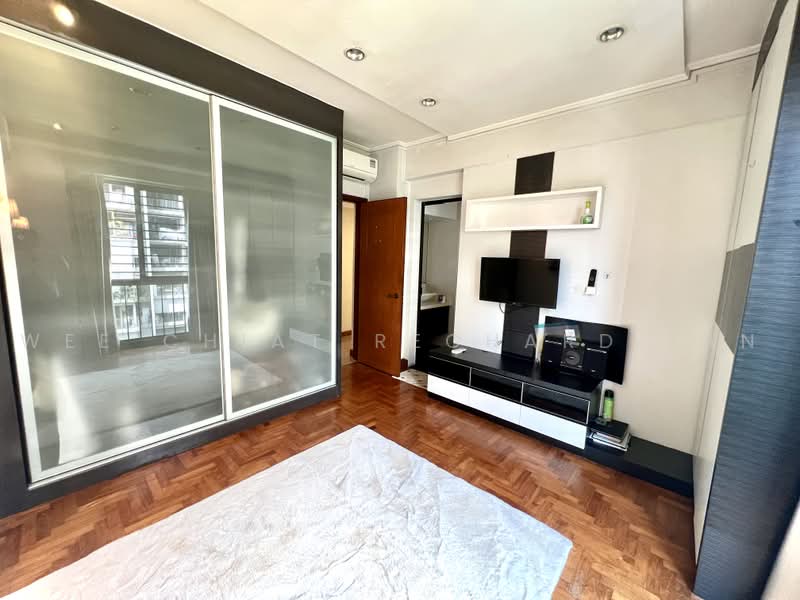 Regentville, 2 Hougang Street 92, 3 Bedrooms, 1,152 sqft, Condominium For Sale, by Wee Chiat Rechard Tan, 500225335 - Living Room - PropertyGuru.com.sg